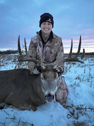 whitetail deer hunting alberta canada